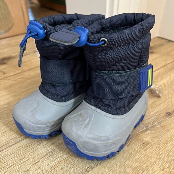 Toddler snow boots